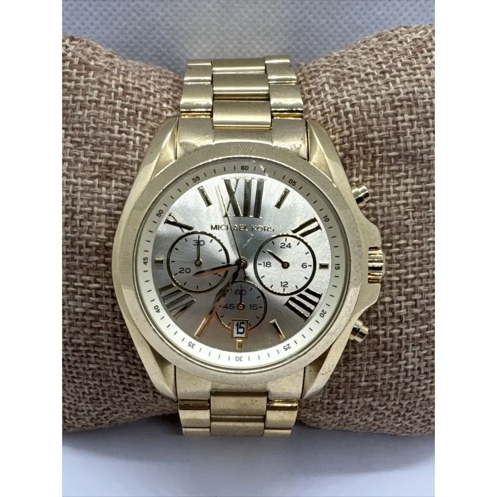 Michael Kors Bradshaw MK5605 Women Gold Stainless Steel Analog Dial Watch JNA784